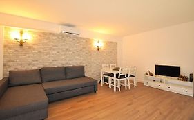Domus